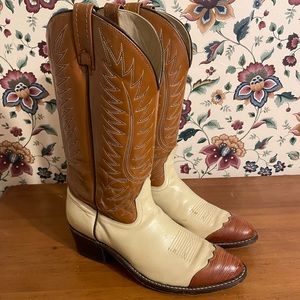 Acme brand brown and tan men’s western boots size 10.5